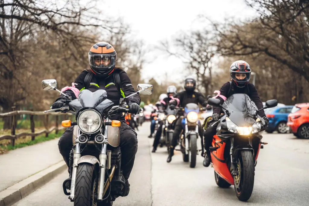 Buses Vule y Mutual de Seguridad impulsan campaña de educación vial entre motociclistas de la región Metropolitana