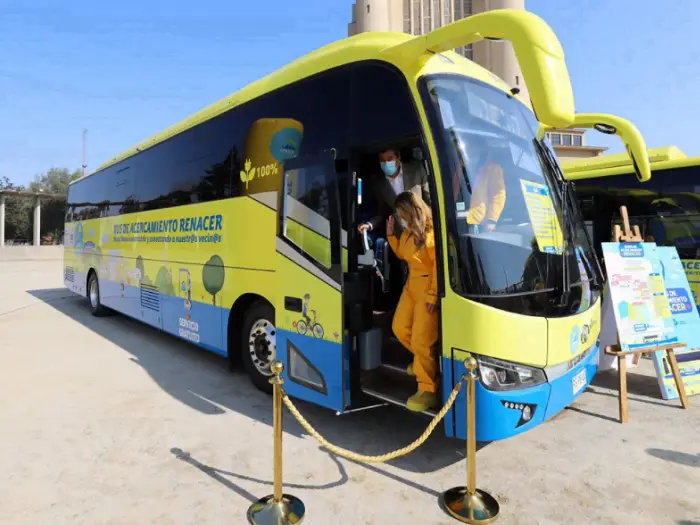 Conoce los recorridos: Municipalidad habilitará buses para ir a votar el 25 de octubre