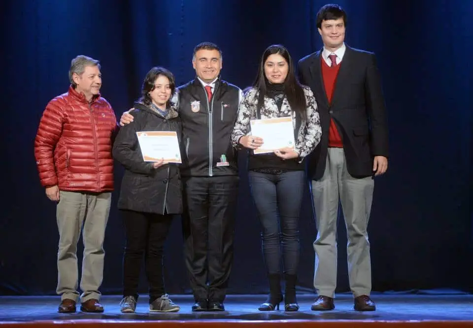 Municipio realizó simbólico reconocimiento a ganadores de Becas Municipales 2014