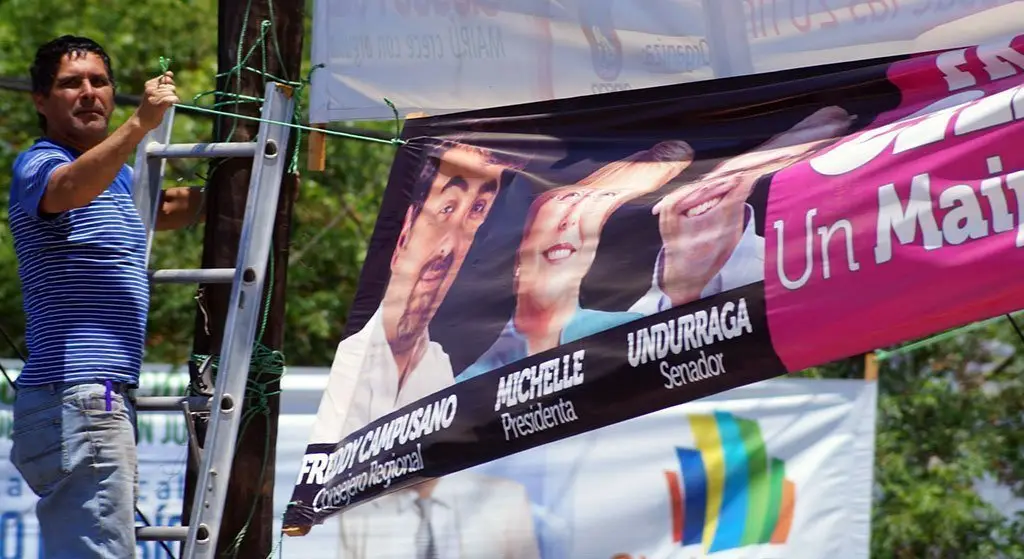 Freddy Campusano inicia retiro de su publicidad en la vía pública