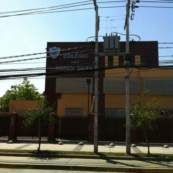 Revisa los colegios municipales que no tendrán clases mañana en Maipú