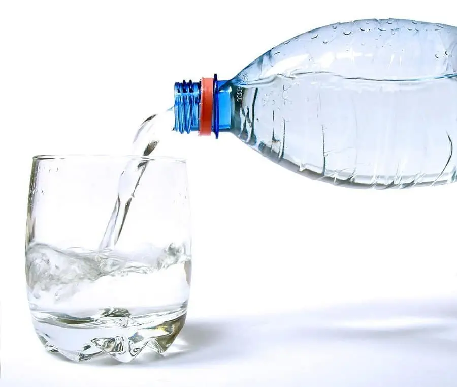 En medio de cortes de suministro Maipú entregó agua potable a comunas aledañas