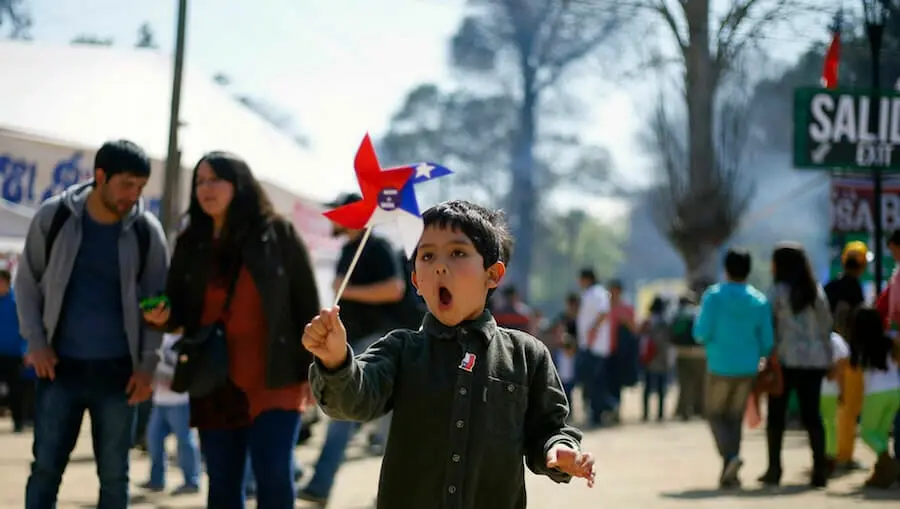 niños fiestas patrias