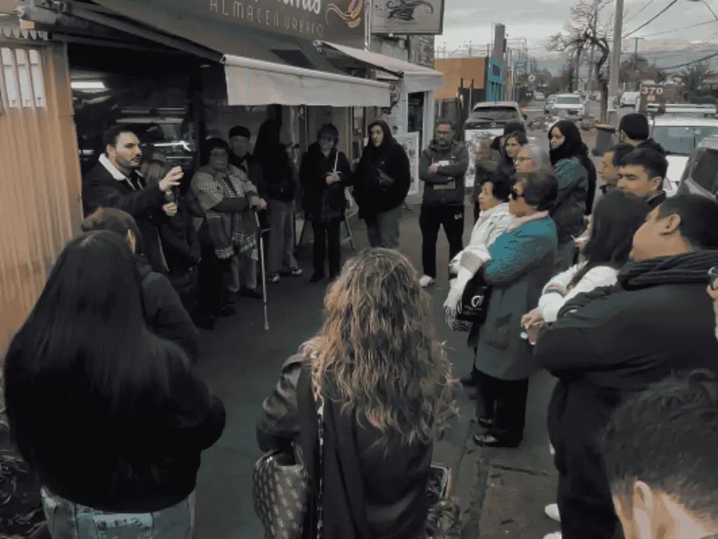 Concejal Bladymir Muñoz, funcionarios, vecinos y locatarios en coordinación para potenciar Avenida Central como polo gastronómico