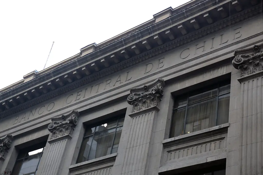 Banco Central recorta con fuerza su proyección de crecimiento para Chile en 2026