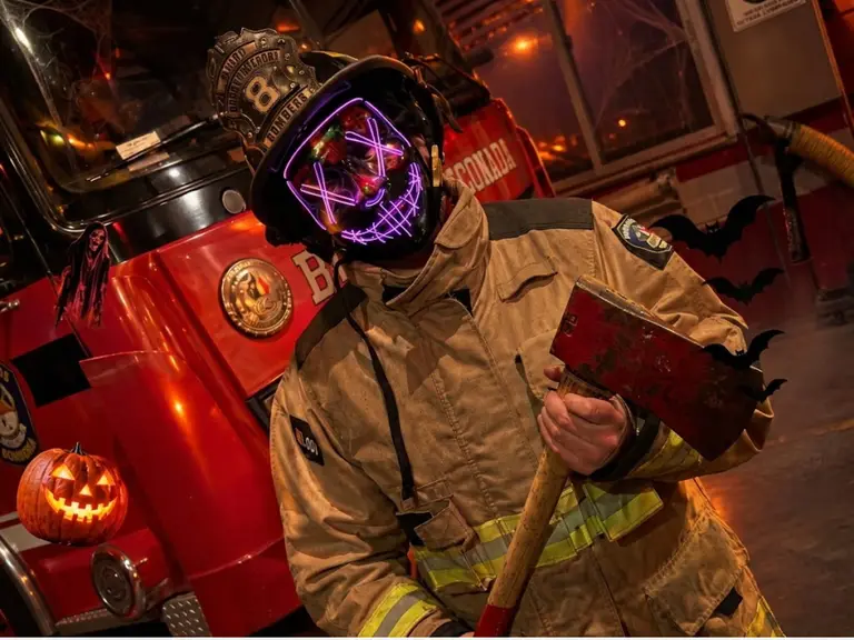 Halloween en los cuarteles de Bomberos