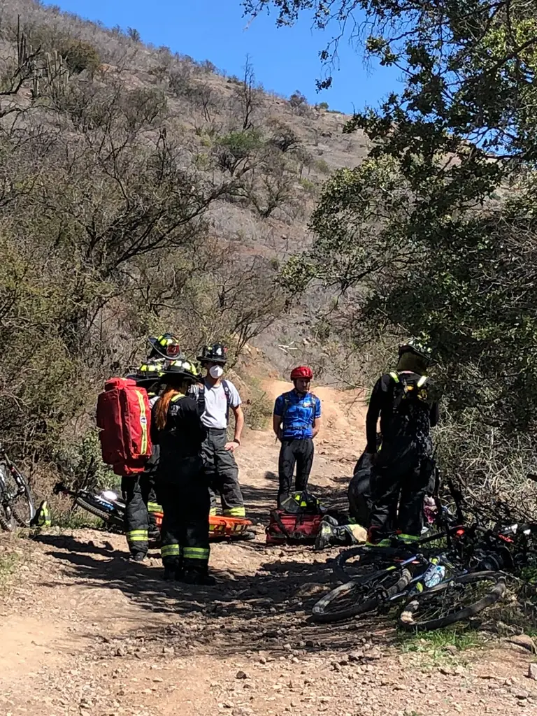 Ciclista sufrió accidente hoy en la Quebrada de la Plata