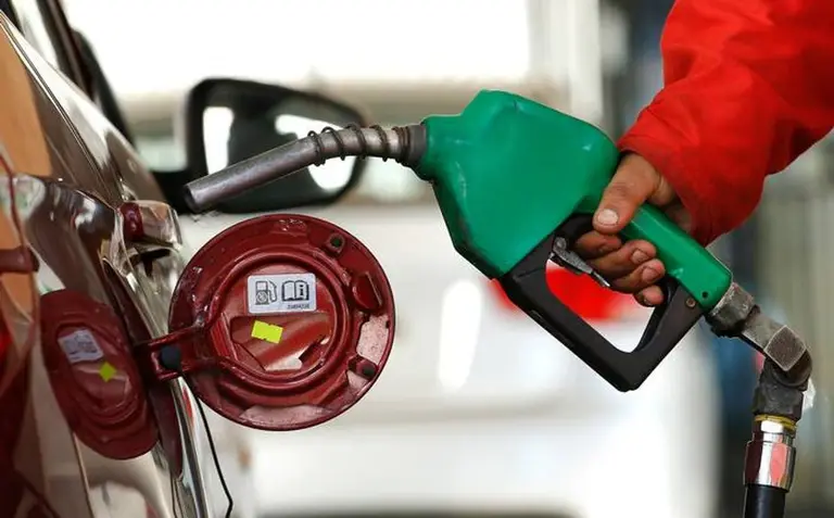 Sube precios combustibles