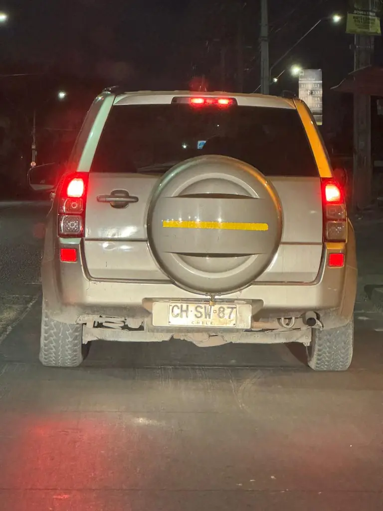Campaña Sucia en Maipú. Desde este auto se lanzaron volantes contra Tomás Vodanovic