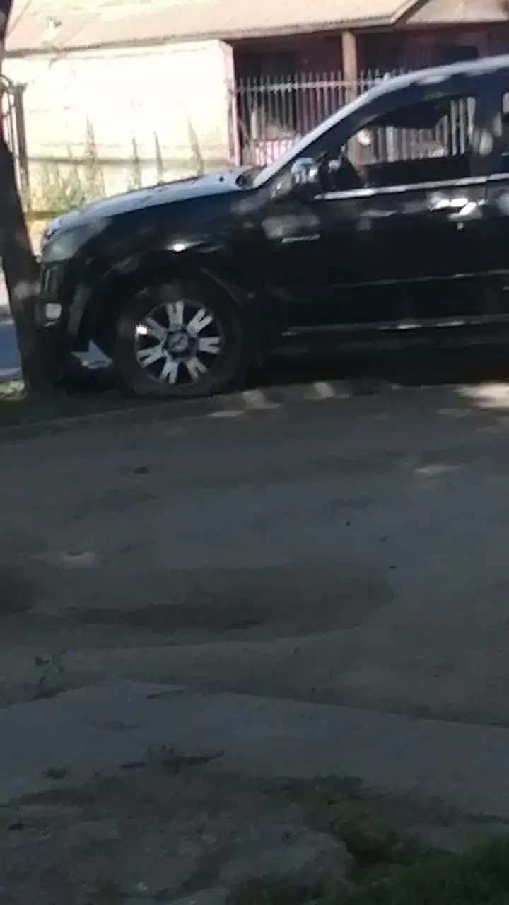 Roban 3 millones en efectivo a vecino en Barrio Las Rosas: hay tres detenidos y un carabinero herido tras disparo en la mandíbula