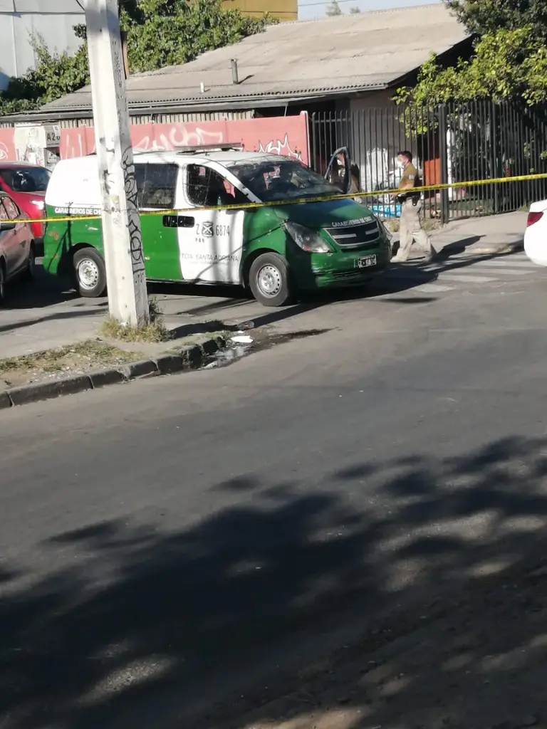 Roban 3 millones en efectivo a vecino en Barrio Las Rosas: hay tres detenidos y un carabinero herido tras disparo en la mandíbula