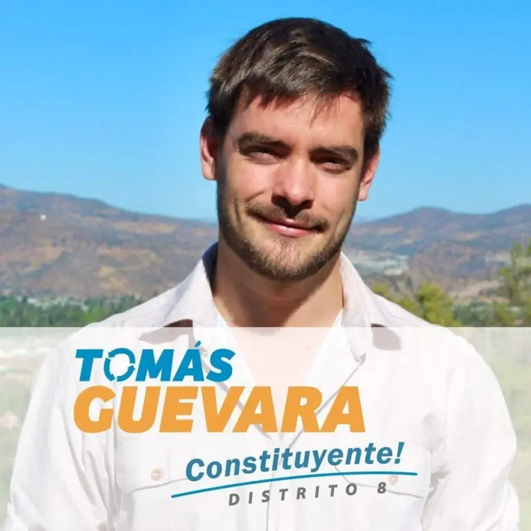 Candidato Tomás Guevara, presente en Prólogo Constituyente.