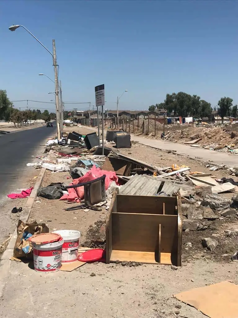 Por toma de terreno y aumento de la delincuencia: Vecinos de Lo Errázuriz se reúnen con autoridades y ‘Don Óscar’