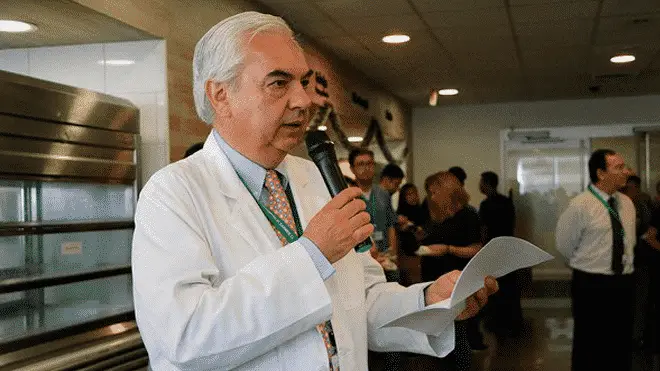 Juan Kehr, Director del Hospital el Carmen - La Voz de Maipú