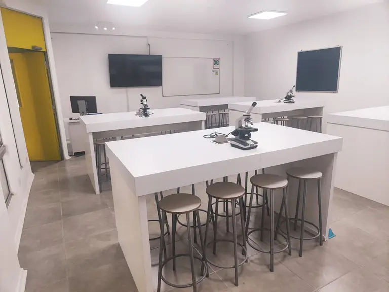 Liceo Nacional y Terrasutral Del Sol en olimpiadas de Química