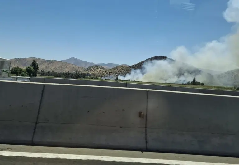 incendio de pastizales en Maipú
