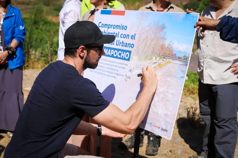647 hectáreas: En Maipú autoridades celebraron declaración de Río Mapocho como Humedal Urbano y firmaron compromiso ambiental