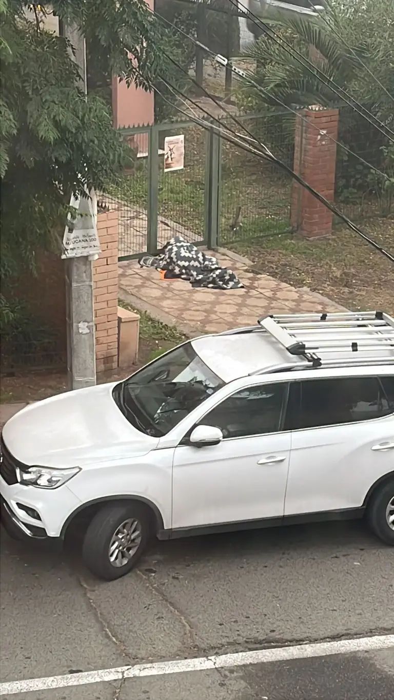 vecinos denuncian a sujeto en situación de calle