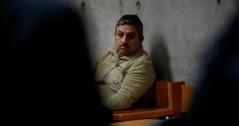 Exasesor de Joaquín Lavín León deja la cárcel tras 4 meses y pasa a arresto domiciliario total