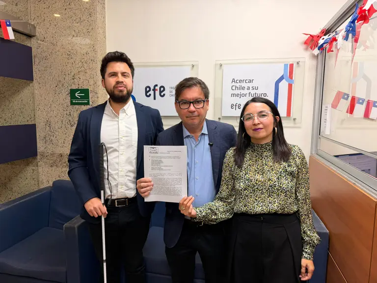 Diputados del Distrito 8: Gustavo Gatica, Marcos Barraza y Tatiana Urrutia