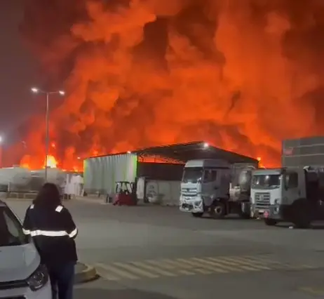 Incendio químico en Quilicura: la labor del Cuerpo de Bomberos de Maipú en la emergencia