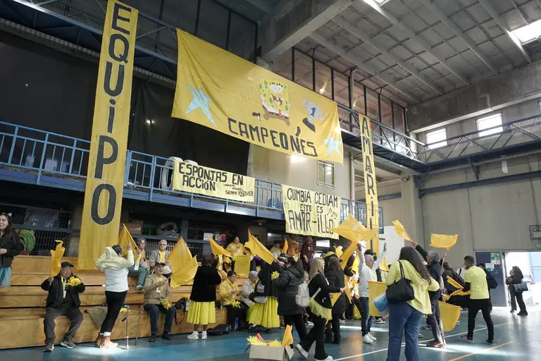 Personas mayores de Maipú presentes en las Olimpiadas Regionales del Estadio Nacional