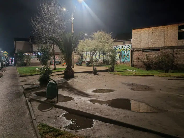 Familias de la Villa El Sol continúan trabajando en los destrozos que dejó el sistema frontal