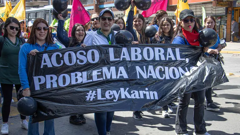 Oposición critica duramente proyecto impulsado por Diputados oficialistas que busca suspender Ley Karin por 5 años