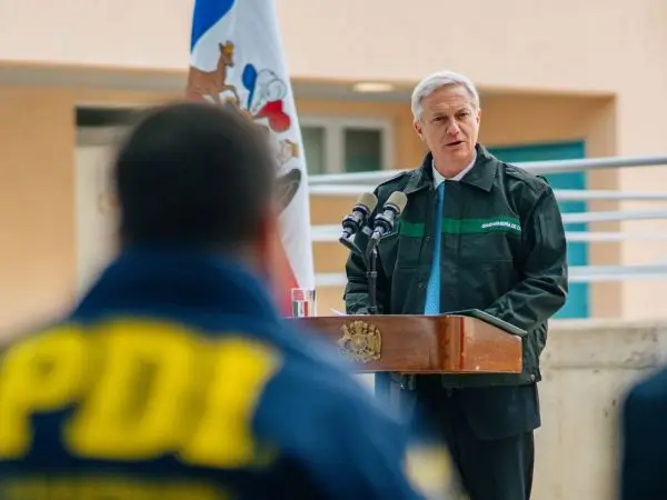 Criteria: aprobación al Presidente José Antonio Kast cae al 33% y desaprobación sube al 55%