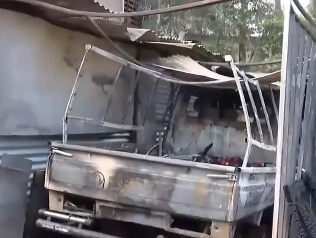 Incendio en Villa Los Araucanos 1 dejó tres autos afectados: llamas se habrían originado en un ruco