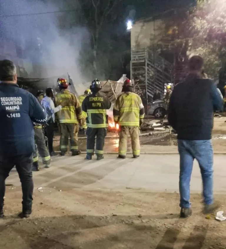 Incendio en Villa Los Araucanos 1 dejó tres autos afectados: llamas se habrían originado en un ruco