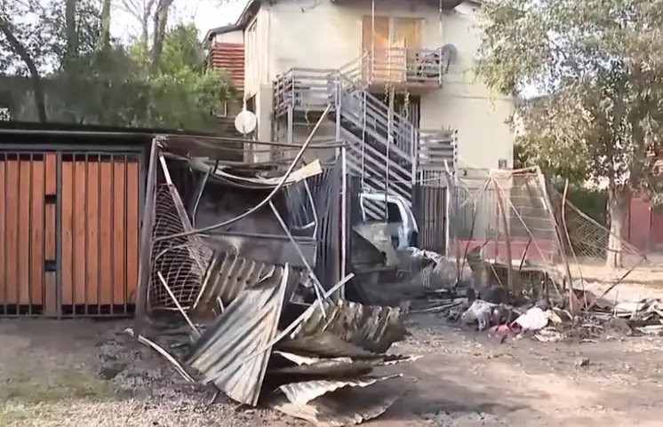 Incendio en Villa Los Araucanos 1 dejó tres autos afectados: llamas se habrían originado en un ruco