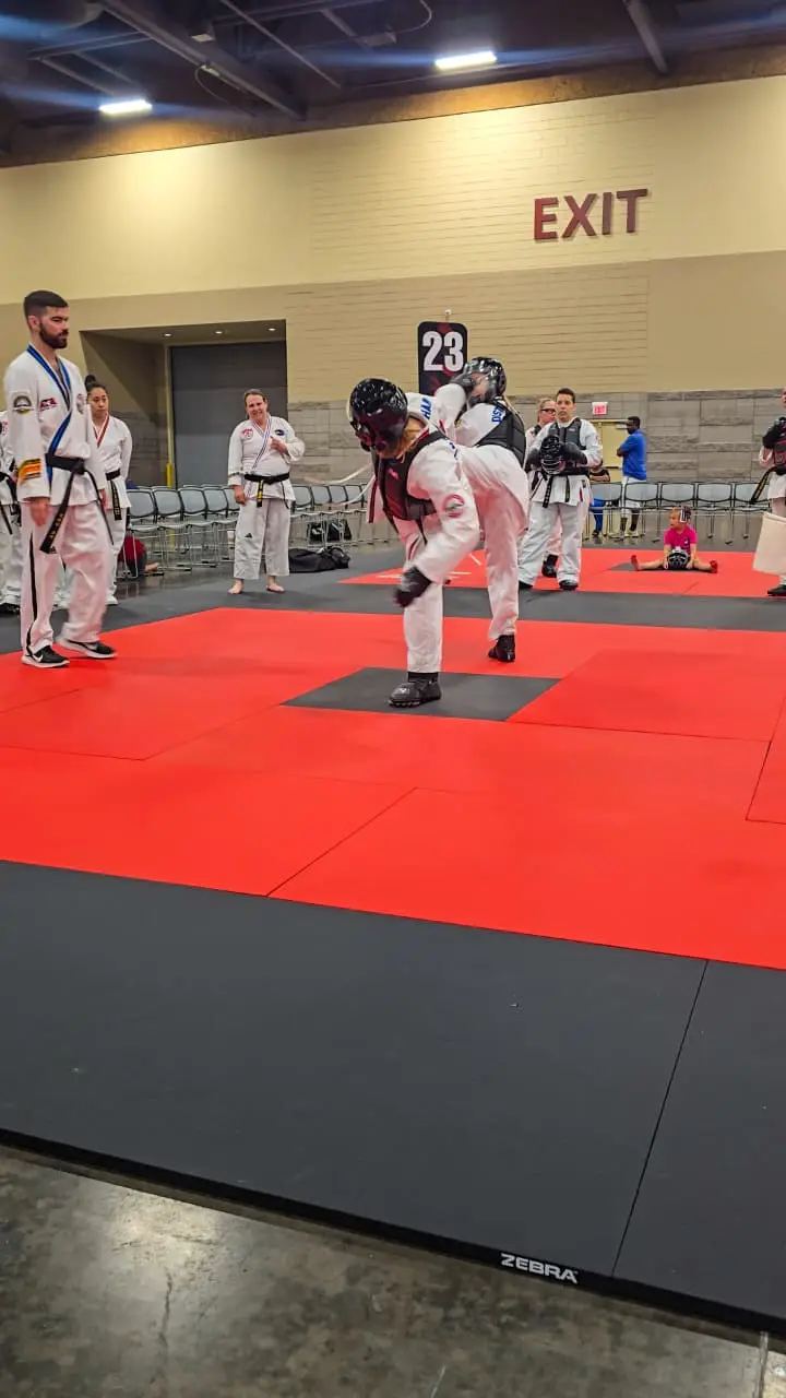 Maipucina Carolina Dahlin conquista tres títulos en su primer Mundial de Taekwondo ATA