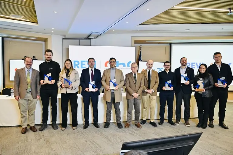 CChC y municipios de la RM presentan avances de Revi, la herramienta que agiliza permisos de edificación con Inteligencia Artificial