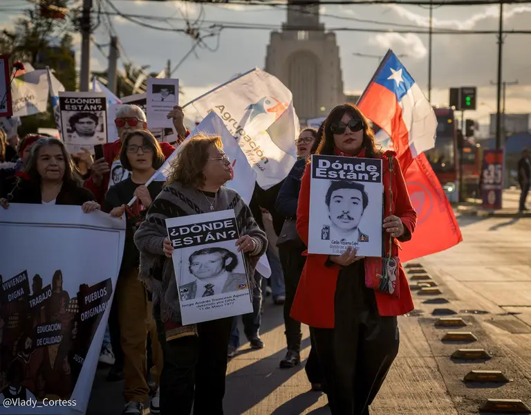 Por los 68 vecinos desaparecidos y ejecutados: Marcha y acto conmemorativo en Maipú a 53 años del 11 de septiembre