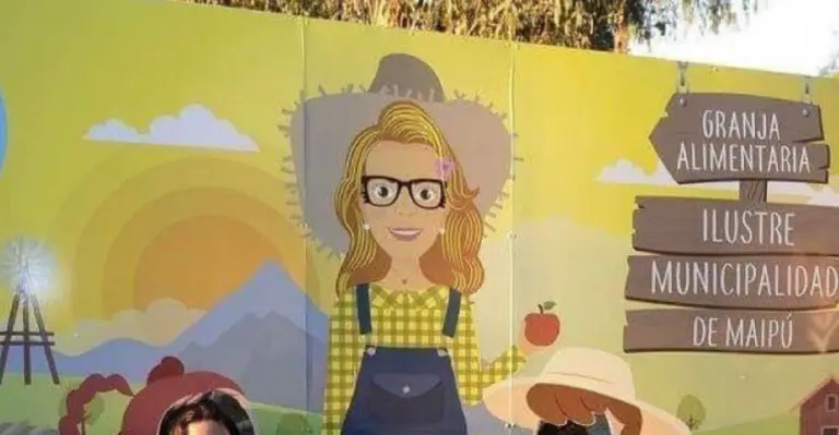 Mural colorido en evento agrícola de Maipú.