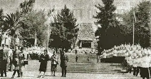 Ceremonias oficiales de la Batalla de Maipú. Imagen original de la revista "En Viaje"