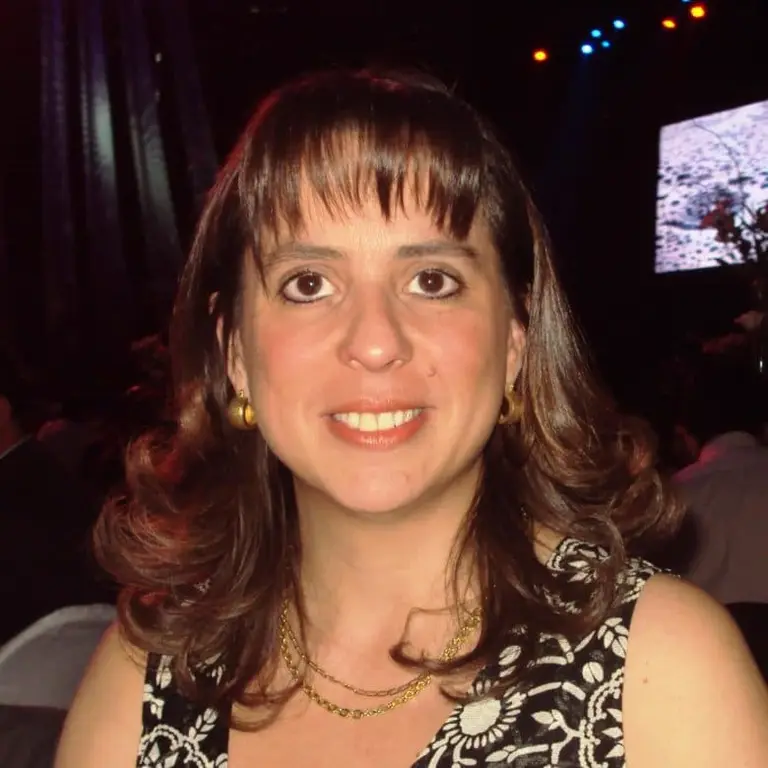 Maria Toledo Palomera, es la funcionaria que manda en SMAPA. Es cercana a Barriga, y no autorizó que la sanitaria se opusiera: Palomera trabajó 15 años en Aguas Andinas