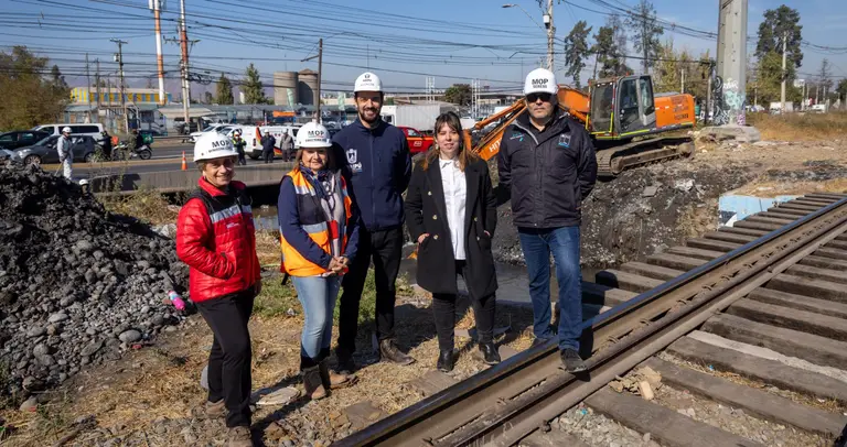 Canal Santa Marta. La Ministra del MOP y el alcalde de Maipú anuncian entubamiento
