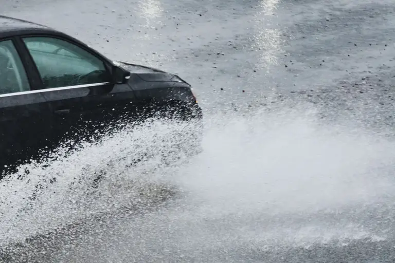 lluvias calles cortadas en maipu