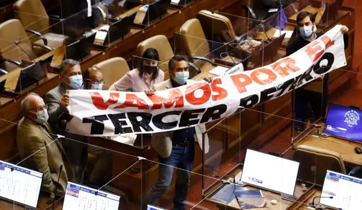 Tercer retiro pasó al Senado: pensionados por renta vitalicia podrían incluirse por primera vez
