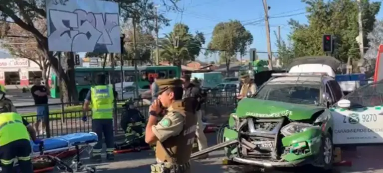 Colisión de Carabineros y Camioneta en Camino Melipilla