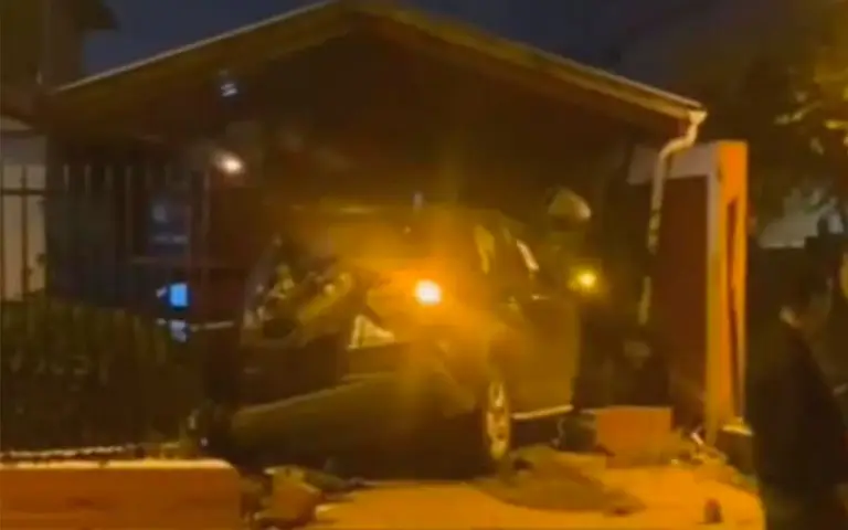 Toyota RAV4 chocó en maipú