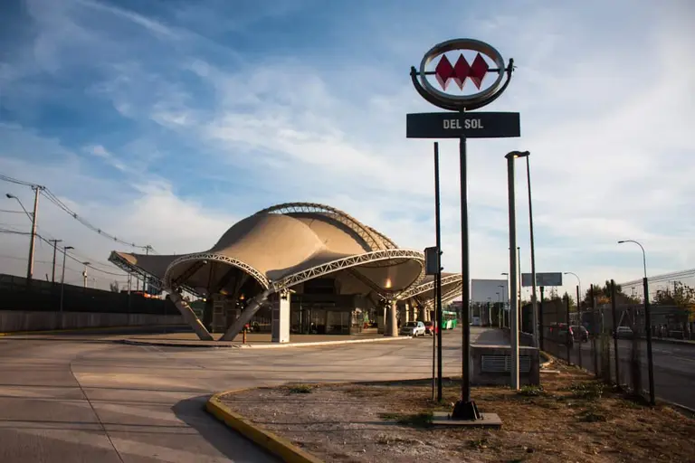 Presidente de Metro entrega detalles del trazado de la Línea 10 y confirma su llegada a Maipú
