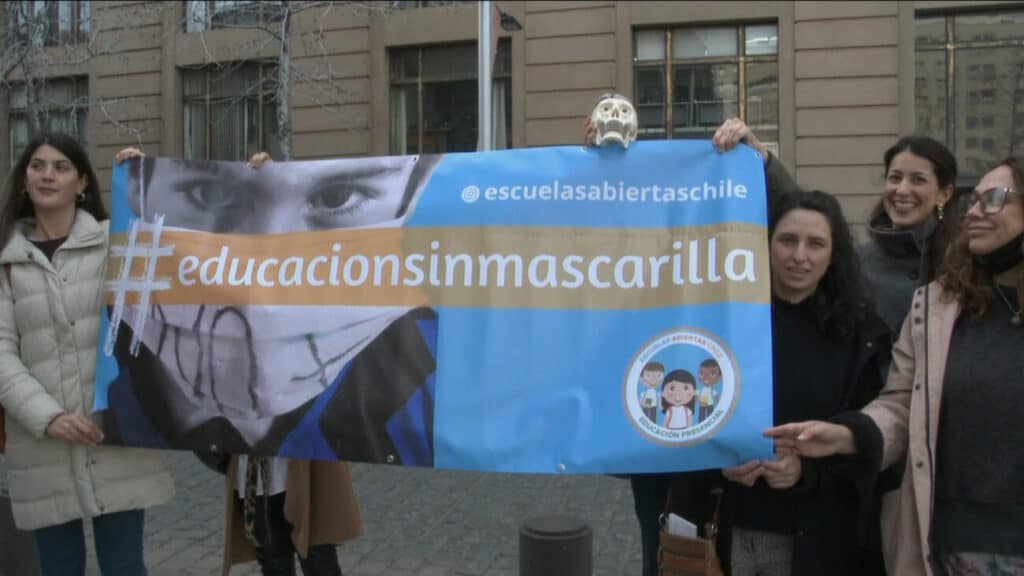 educación sin mascarilla