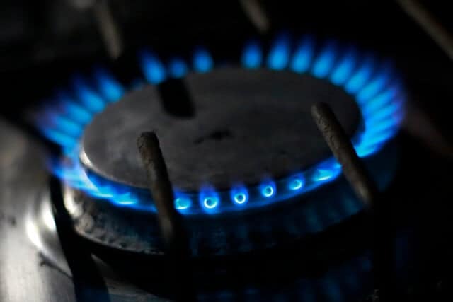 Gas