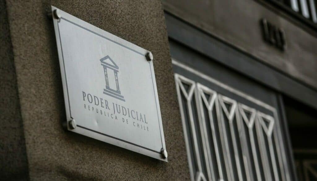 poder judicial condena a mujer