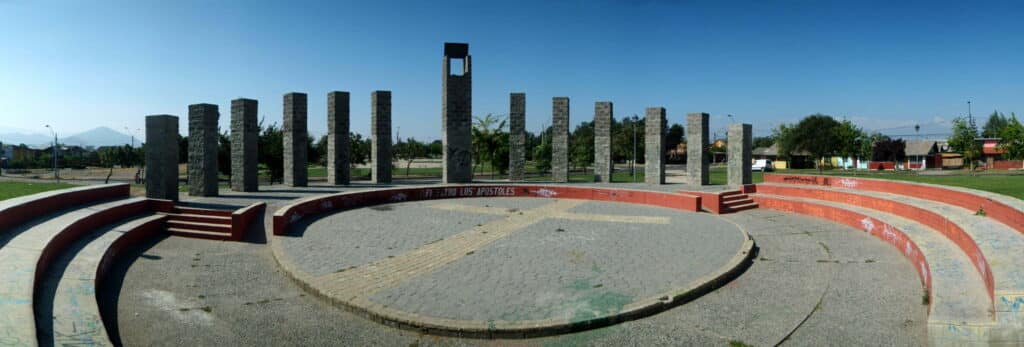 los sucios asaltan plazas en maipú