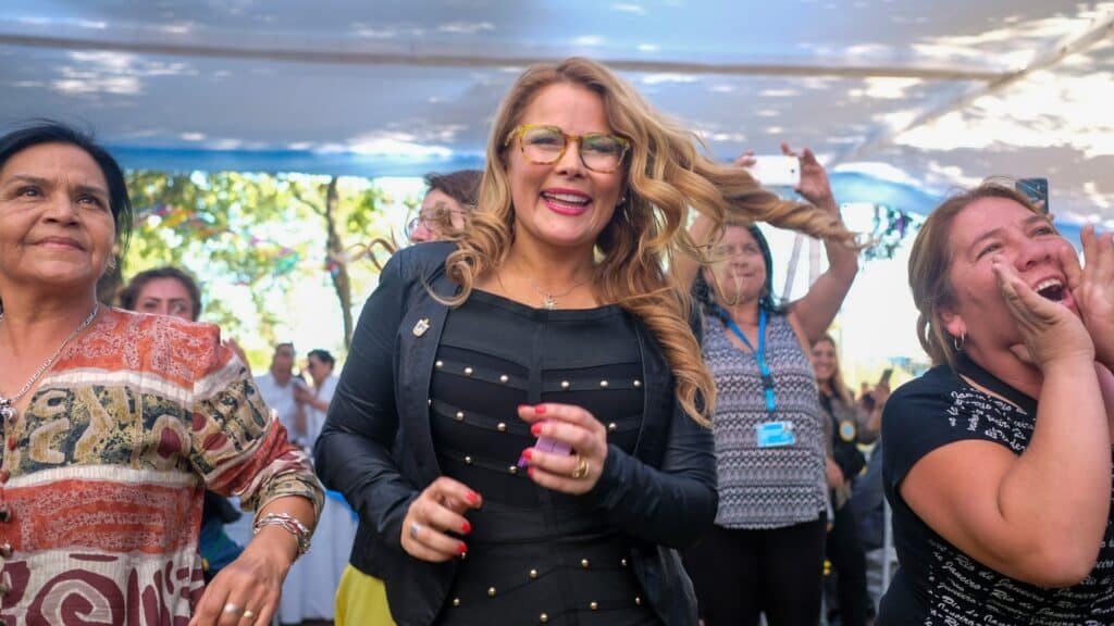 Cathy Barriga lo hace otra vez: Subió fotos en baby doll a pesar de las críticas