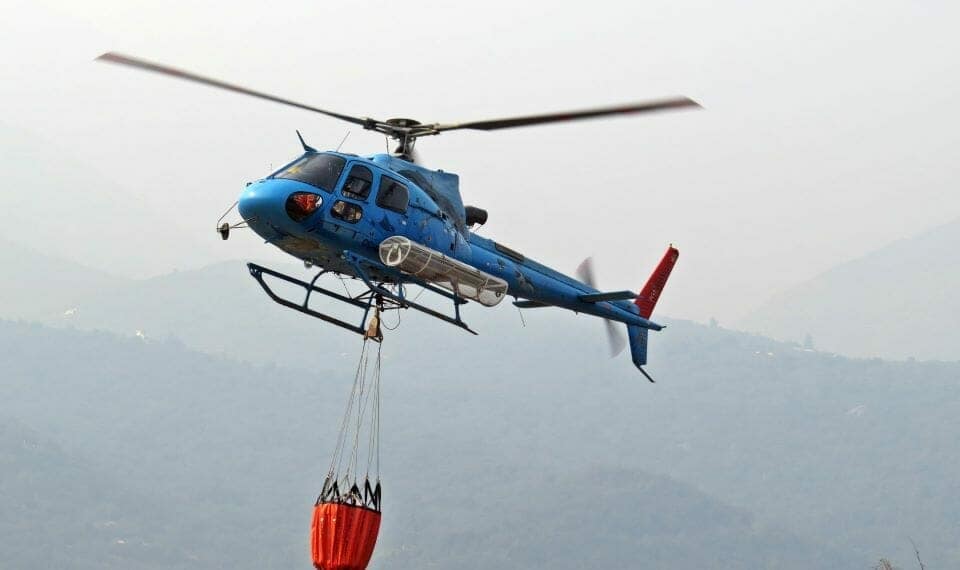 agua en helicóptero